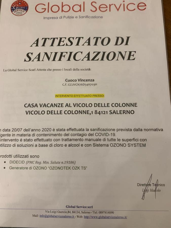 Casa Vacanza "Al Vicolo Delle Colonne" Σαλέρνο Εξωτερικό φωτογραφία