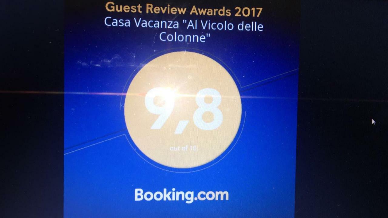 Casa Vacanza "Al Vicolo Delle Colonne" Σαλέρνο Εξωτερικό φωτογραφία